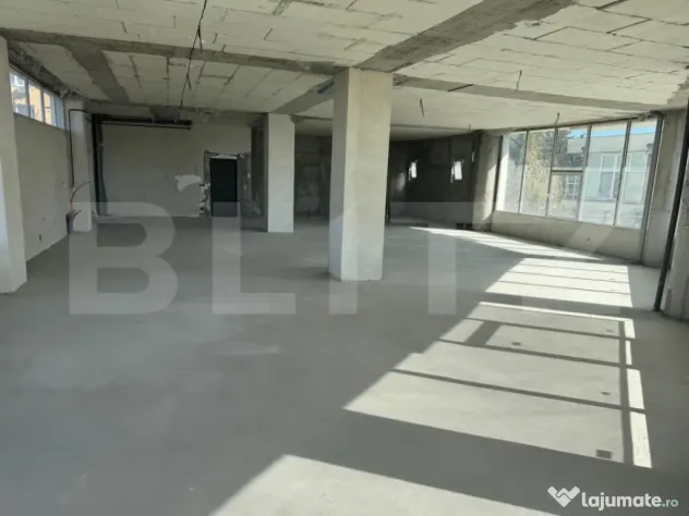 Spatiu comercial, 200 mp, open space