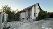 Casă / Vilă cu 5 camere 