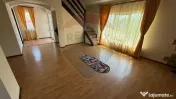 Casă / Vilă cu 5 camere 