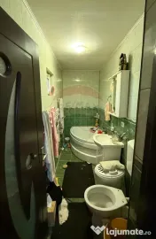 Casă / Vilă cu 5 camere 