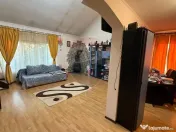 Casă / Vilă cu 5 camere 