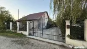 Casă / Vilă cu 5 camere 