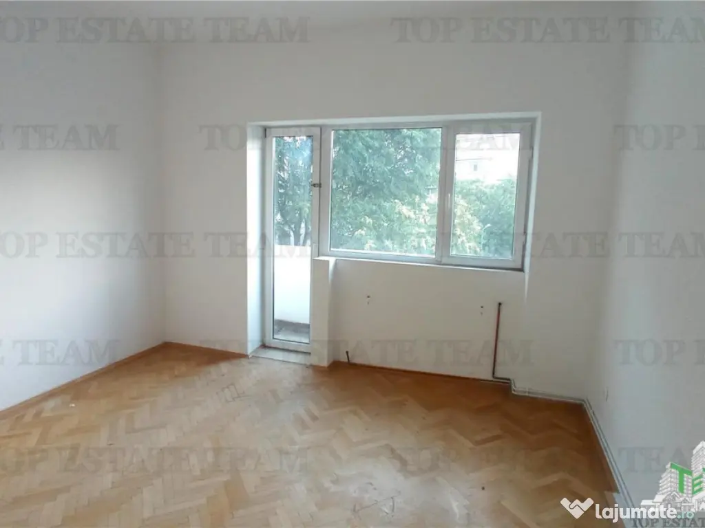 Apartament 3 camere de , zona Armeneasca