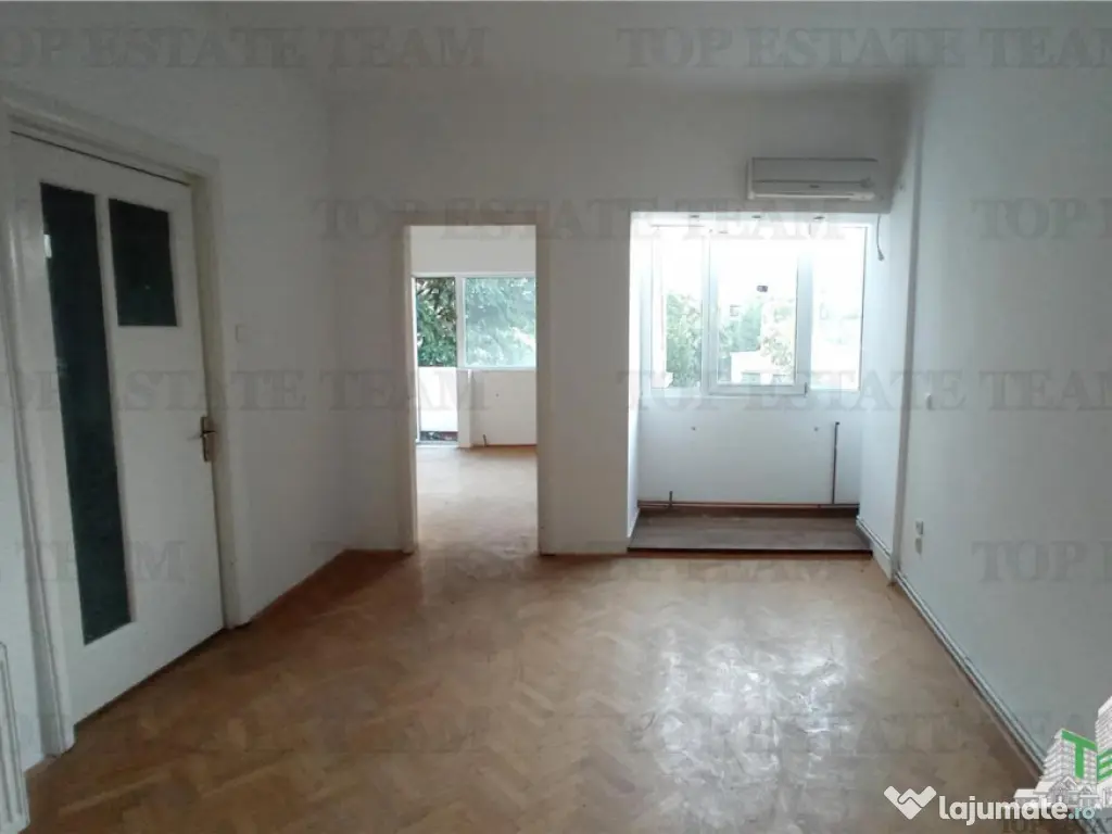 Apartament 3 camere de , zona Armeneasca