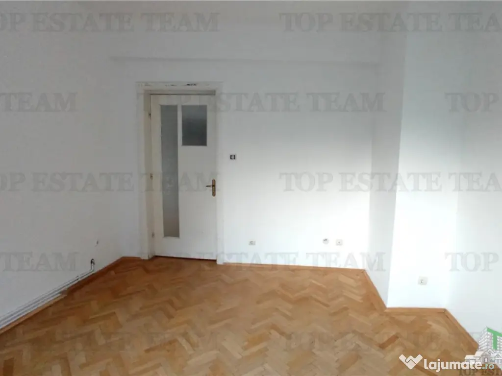 Apartament 3 camere de , zona Armeneasca