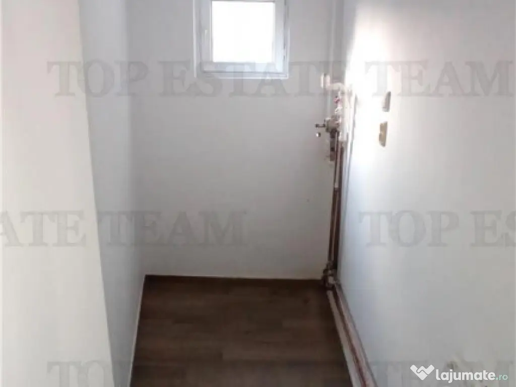 Apartament 3 camere de , zona Armeneasca