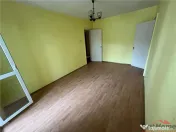 Apartament 4 camere, etaj 1/4, zona Mausoleul Eroilor - Sud