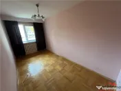 Apartament 4 camere, etaj 1/4, zona Mausoleul Eroilor - Sud