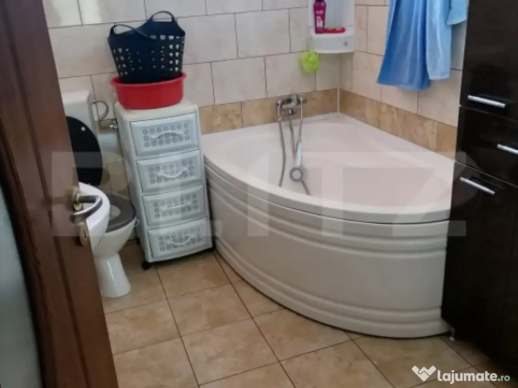 Casa de vanzare in Ernei