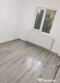 Apartament 3 camere, semidecomandat - zona Grivitei.
