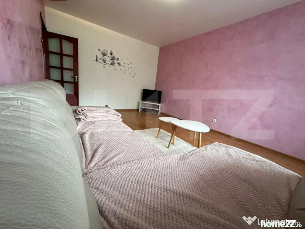 Apartament cu 3 camere, decomandat, 67 mp, cartier Obcini