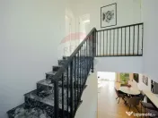 Casă modernă în stil mediteranean, cu terase și veder... 