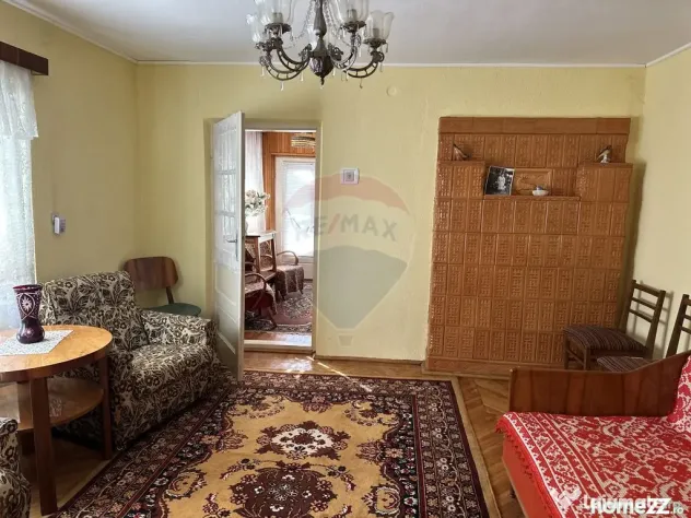 Casă / Vilă cu 3 camere de vânzare Piatra Soimului