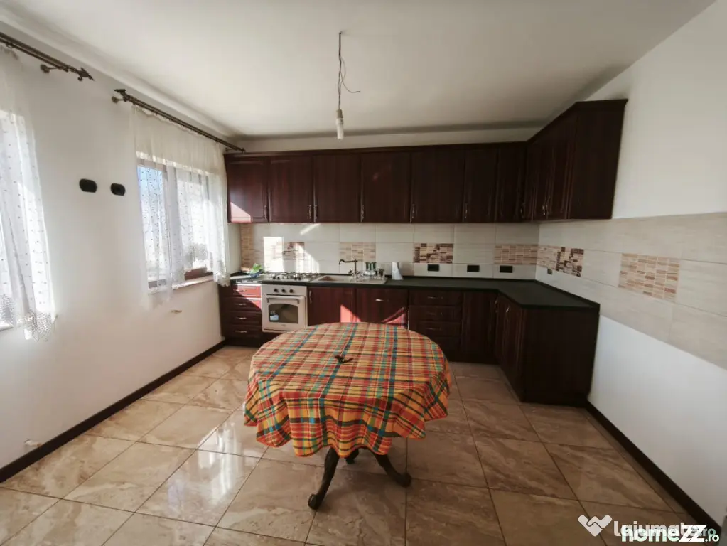 Casa individuala, 1800mp teren, zona Mitocu Dragomirnei, Suc - Mitocu Dragomirnei (Suceava)
