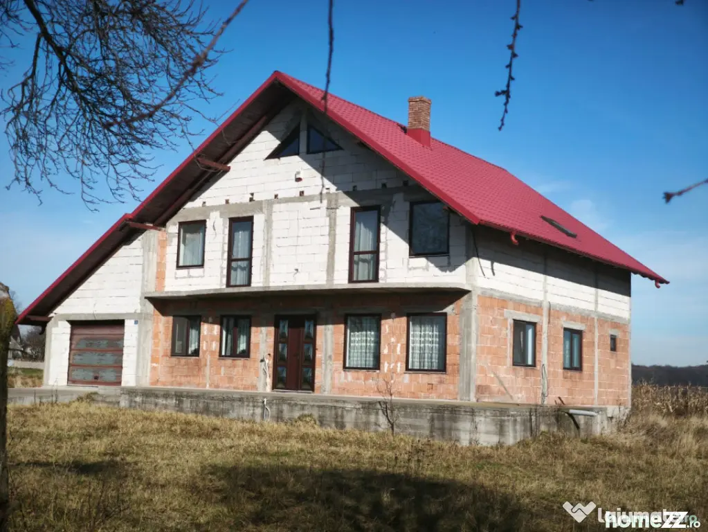 Casa individuala, 1800mp teren, zona Mitocu Dragomirnei, Suc - Mitocu Dragomirnei (Suceava)