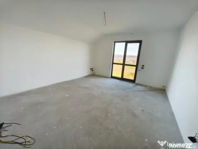 Casa individuala, 1800mp teren, zona Mitocu Dragomirnei, Suc - Mitocu Dragomirnei (Suceava)
