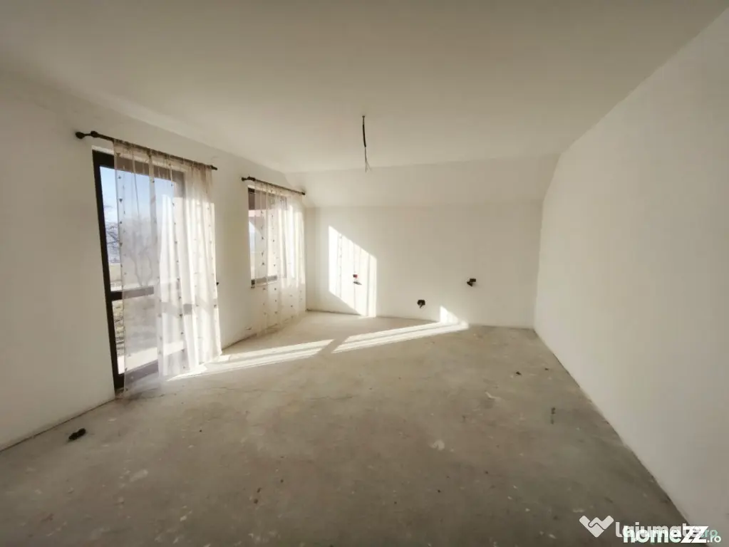 Casa individuala, 1800mp teren, zona Mitocu Dragomirnei, Suc - Mitocu Dragomirnei (Suceava)