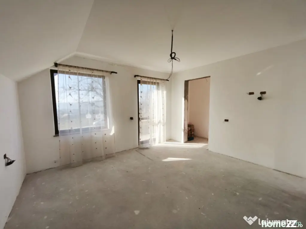 Casa individuala, 1800mp teren, zona Mitocu Dragomirnei, Suc - Mitocu Dragomirnei (Suceava)
