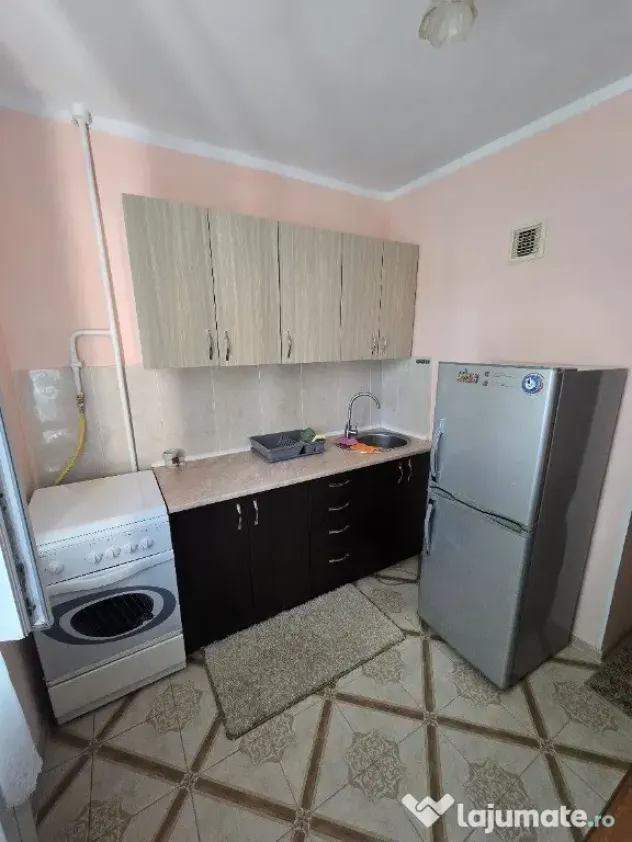 De inchiriat apartament cu 2 camere in zona Ghencea