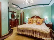 Vilă individuală cu piscină, garaj dublu • teren 766 mp 