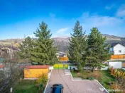 Casă 5 camere + demisol, teren 1560 mp / Filipestii de P... 