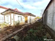 Casă / Vilă cu 3 camere de vânzare în zona Central 