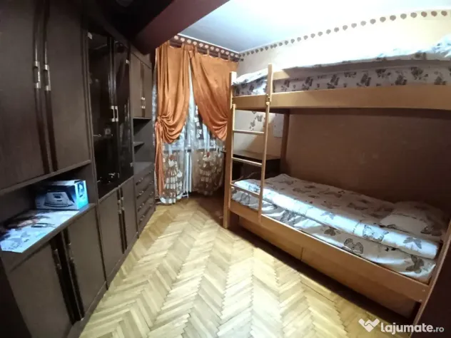 Apartament cu 3 Camere Decomandat in Zamca