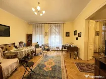 Apartament 2 camere, etaj intermediar, cu garaj in cladire reabilitata