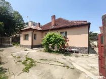 Casa 83 mp Teren 579 mp Zona Florilor