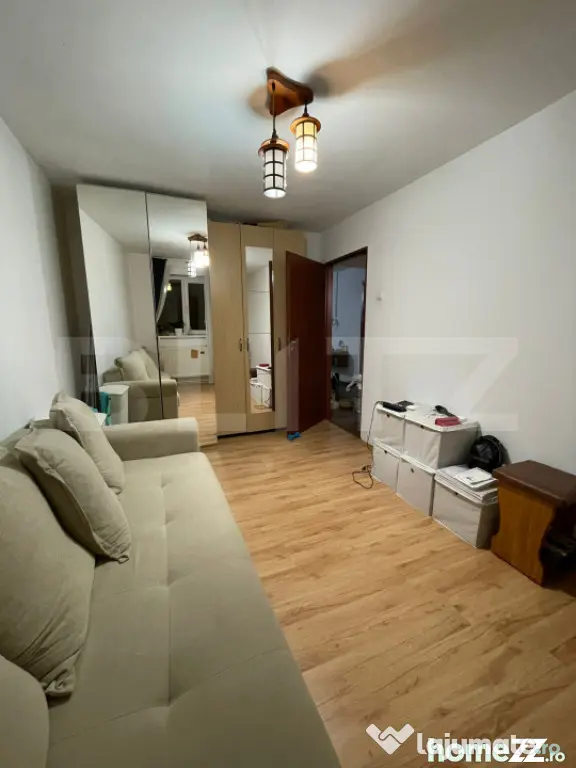 Apartament 3 camere, 74 mp, zona Micro 5 - Targoviste (Dambovita)