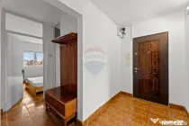 Apartament spațios cu 3 camere, de vânzare, în zona 30...