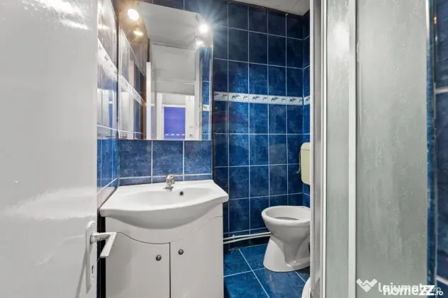 Apartament spațios cu 3 camere, de vânzare, în zona 30...