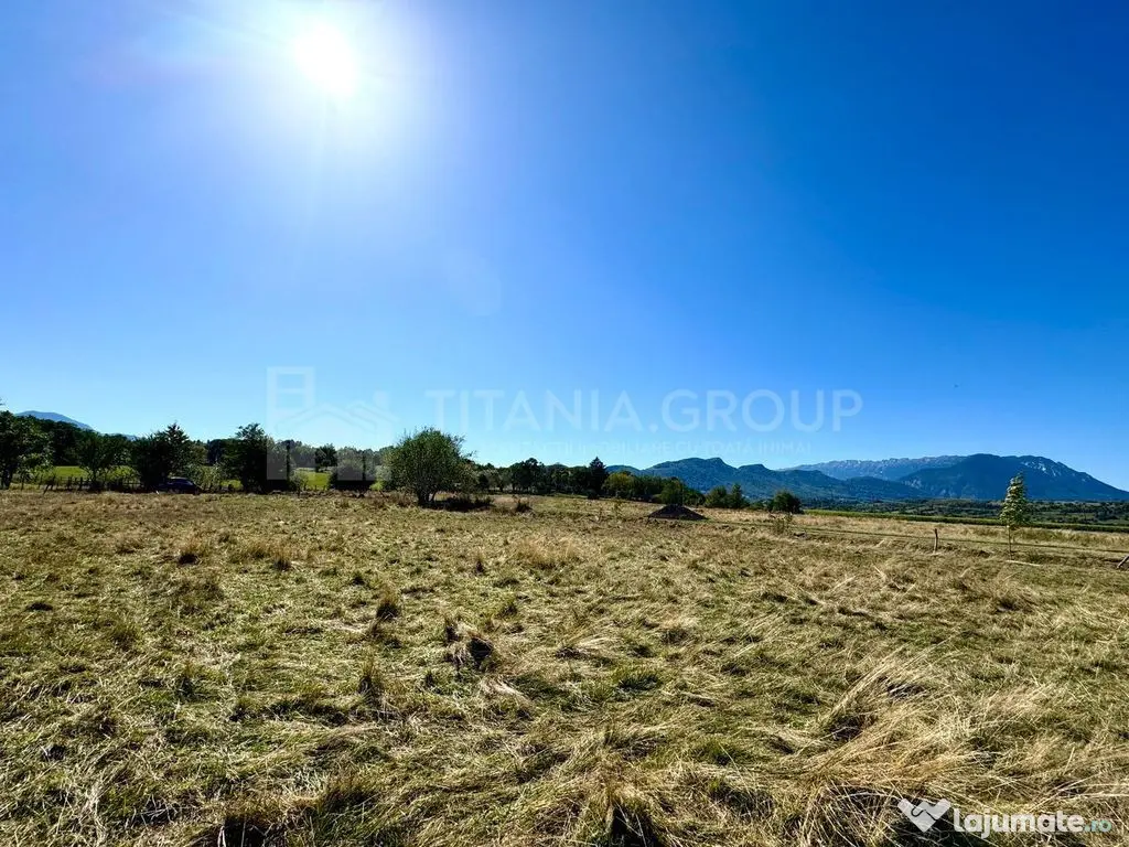 Teren intravilan parcelabil, priveliște spre munți, Soh...