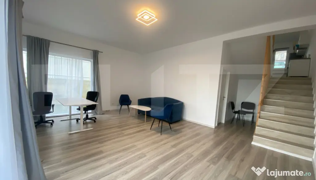 Casa pe calcan cu priveliste superba si compartimentare deos