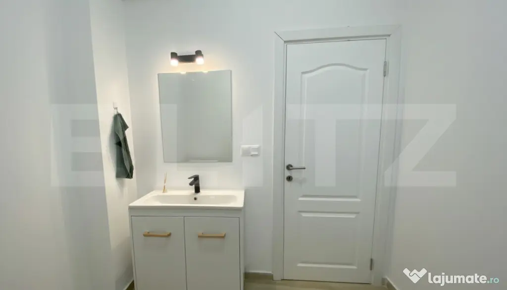 Casa pe calcan cu priveliste superba si compartimentare deos