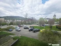 Apartament cu 4 camere de vânzare în zona Calea Romanului