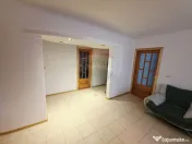 Apartament cu 4 camere de vânzare în zona Calea Romanului 