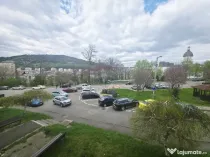 Apartament cu 4 camere de vânzare în zona Calea Romanului