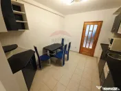 Apartament cu 4 camere de vânzare în zona Calea Romanului 