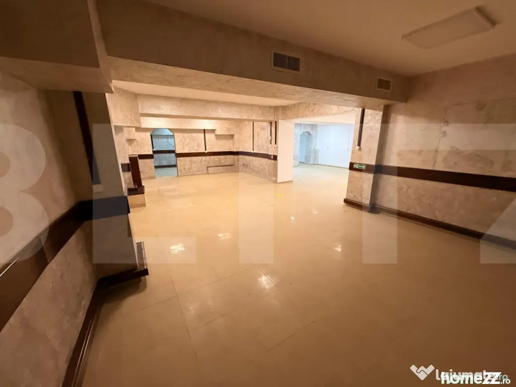 Spatiu comercial - zona Romarta