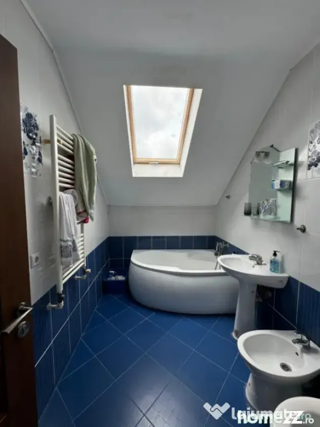 Apartament modern , 2 camere, Radauti
