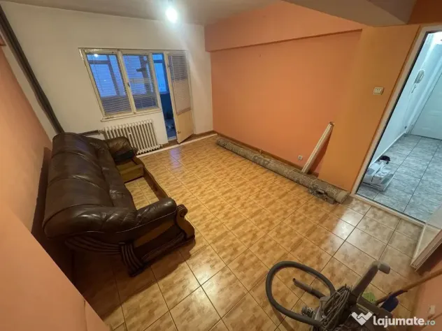 Apartament 3 camere zona Far