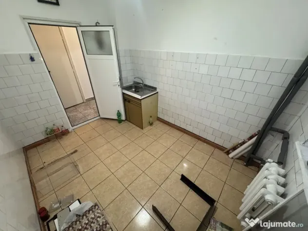 Apartament 3 camere zona Far