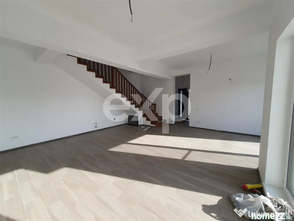 TVA inclus | Casa finisata la cheie 4 camere Trivale | Comis