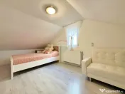 Casă cu 5 camere de vânzare în zona 3 Insule, Arad 