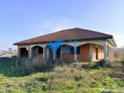 Vila LA ROSU in MAHMUDIA - DELTA DUNARII, teren 1376MP 