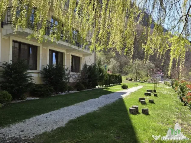 Pensiune 4* in Baile Herculane, investitie turism