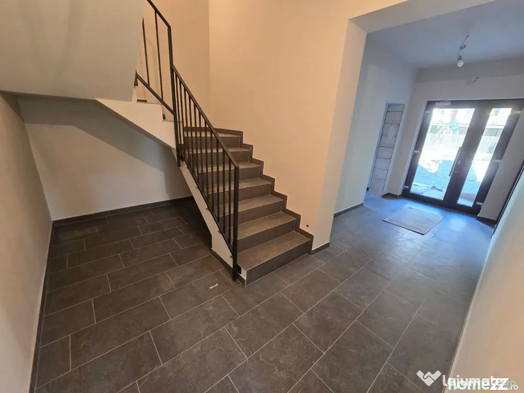 Apartament cu 2 camere 59,40 mp + 30 mp pod - Busteni car...