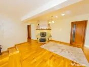 VILA CU TEREN GENEROS DE VANZARE/SCHIMB CU CASA 