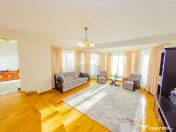 VILA CU TEREN GENEROS DE VANZARE/SCHIMB CU CASA 